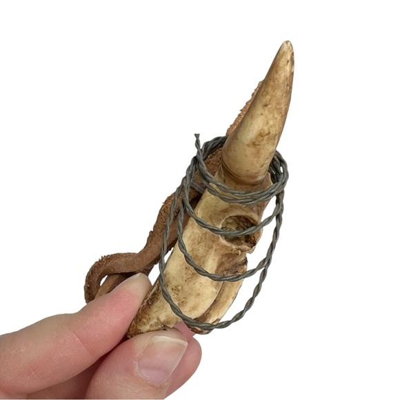 Vintage Kurt Adler Longhorn Cattle Skull Suede Tie Barbed Wire Ornament Decor - Picture 6 of 11